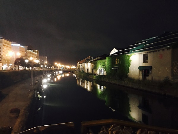 小樽運河の夜の様子